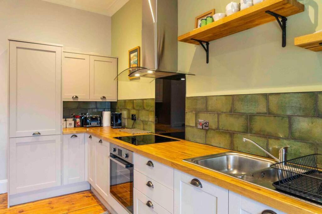 Spacious City Centre Apartment Full Of Character Ίνβερνες Εξωτερικό φωτογραφία